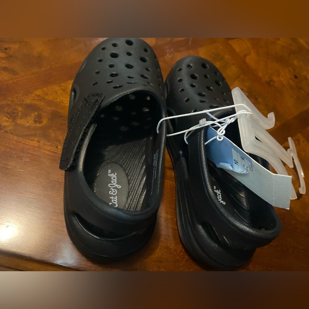 NWT- Back strap black clog - Picture 4 of 5